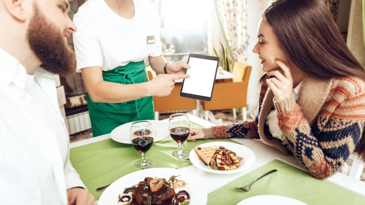 5 Ways To Promote Your Spring Restaurant Menu Through Video Marketing