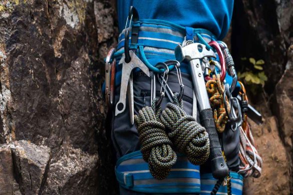 Outdoor Apparel Every Mountain Climbing Beginners Should Bring