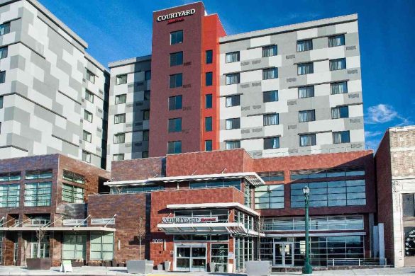 https://www.istockphoto.com/photo/marriott-courtyard-everett-washington-gm638603578-114599405?phrase=Courtyard+Marriott