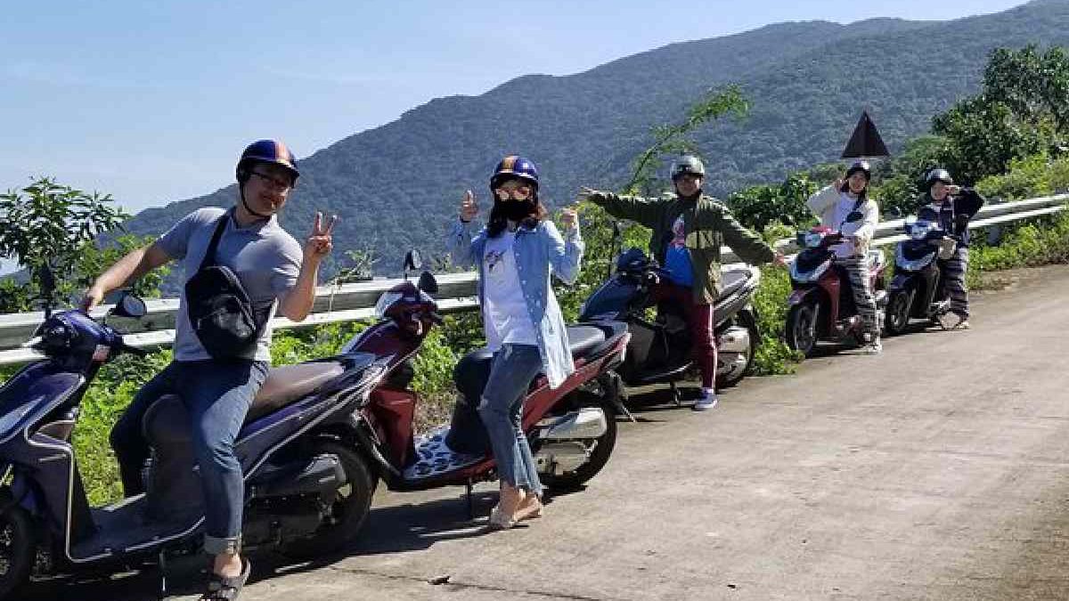 Scooter Adventures: Exploring the World with Entertainment on Wheels