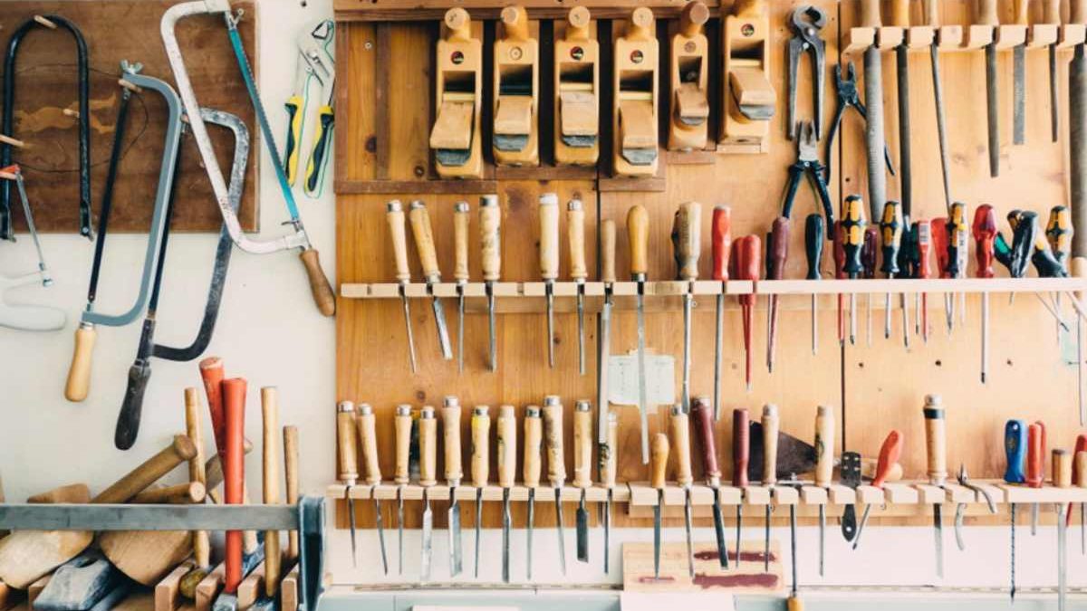 How to Turn Your Garage into a Top-Notch Workshop
