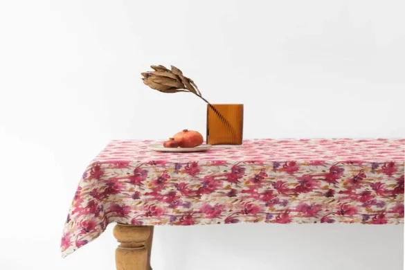 How to choose a linen tablecloth_