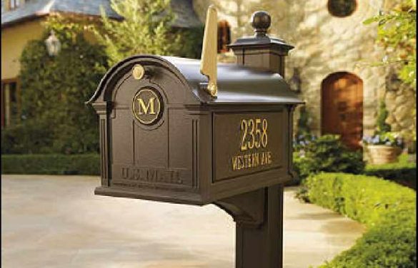 Rustic Charm: Vintage Mailboxes for Country Homes