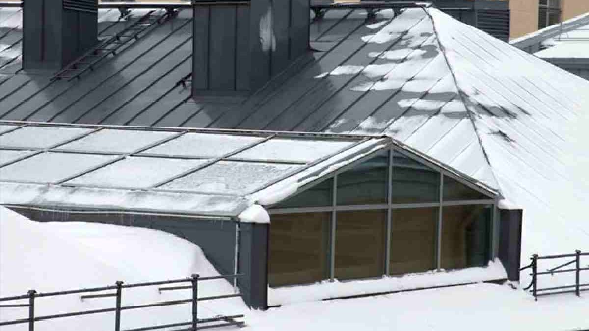 Metal Roofing and Snow: 5 Things You Need to Know