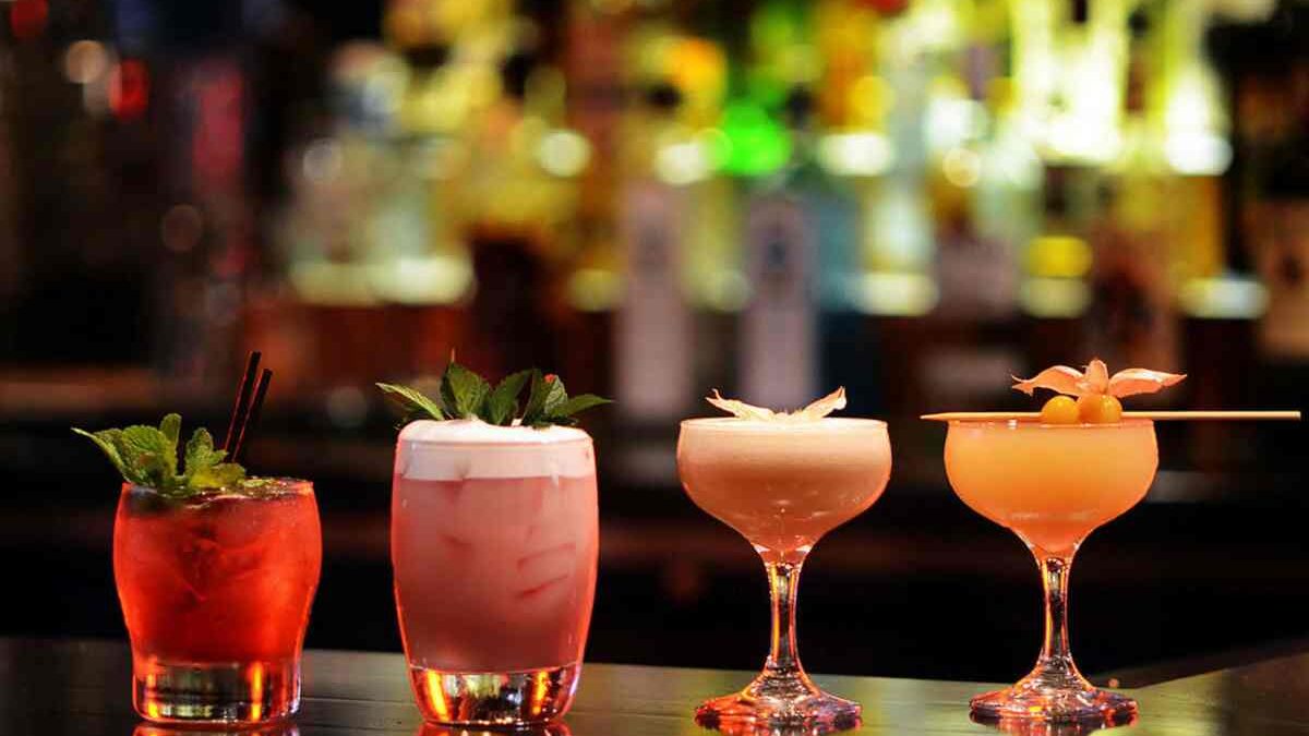 Does The Shape Of Your Glass Affect The Taste?