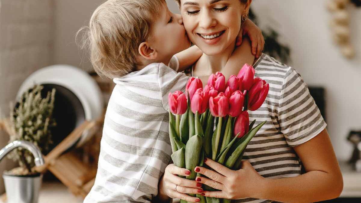 6 Tips to Spoil Your Mom on Mother’s Day