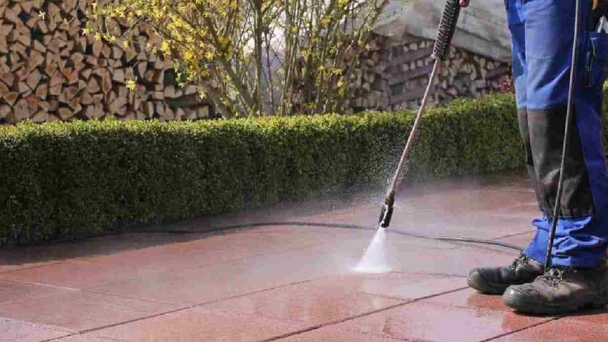 7 Reasons Why You Need To Pressure Wash Your Driveway In Dallas