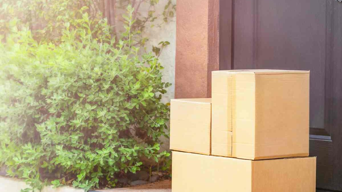 How to Handle Mail and Deliveries Safely When You’re Not Home