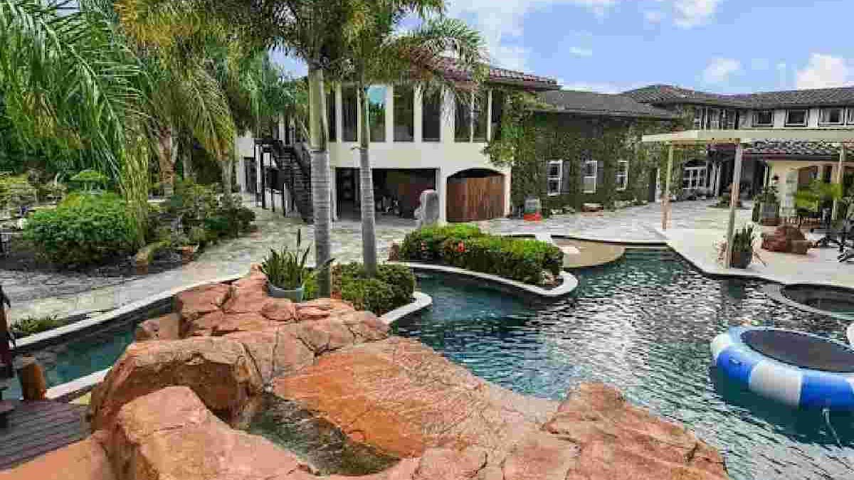 Making a Splash: Uncovering the Best Opportunities in Orlando’s Pool Home Market
