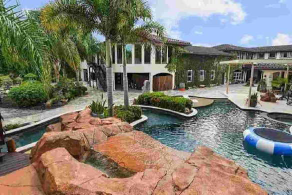 Orlando's Pool Home Market