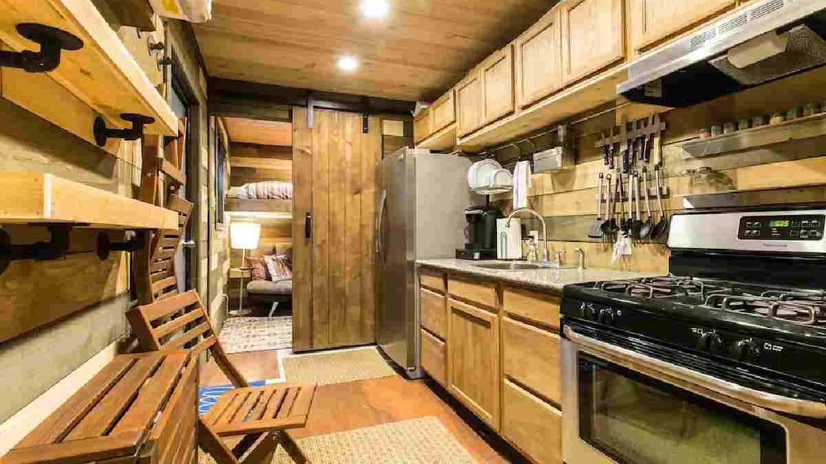 Family-Friendly Country Living: Transforming Shipping Containers into Cozy Homes