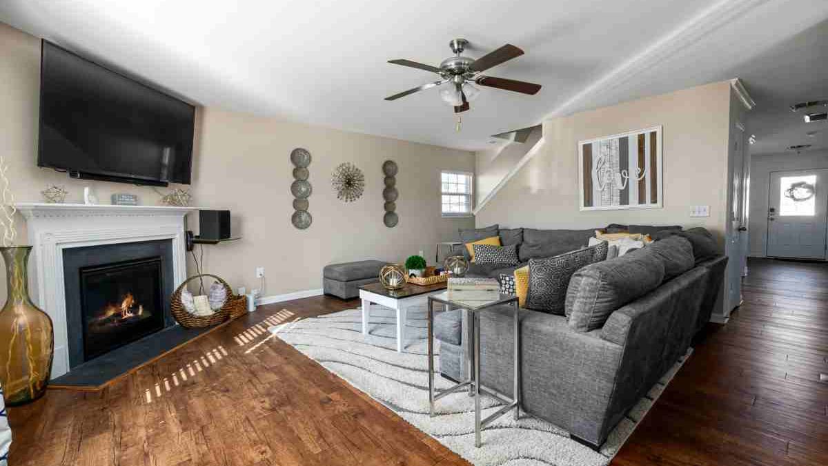 Some of the Top Benefits of Choosing Vinyl Flooring for Your Home