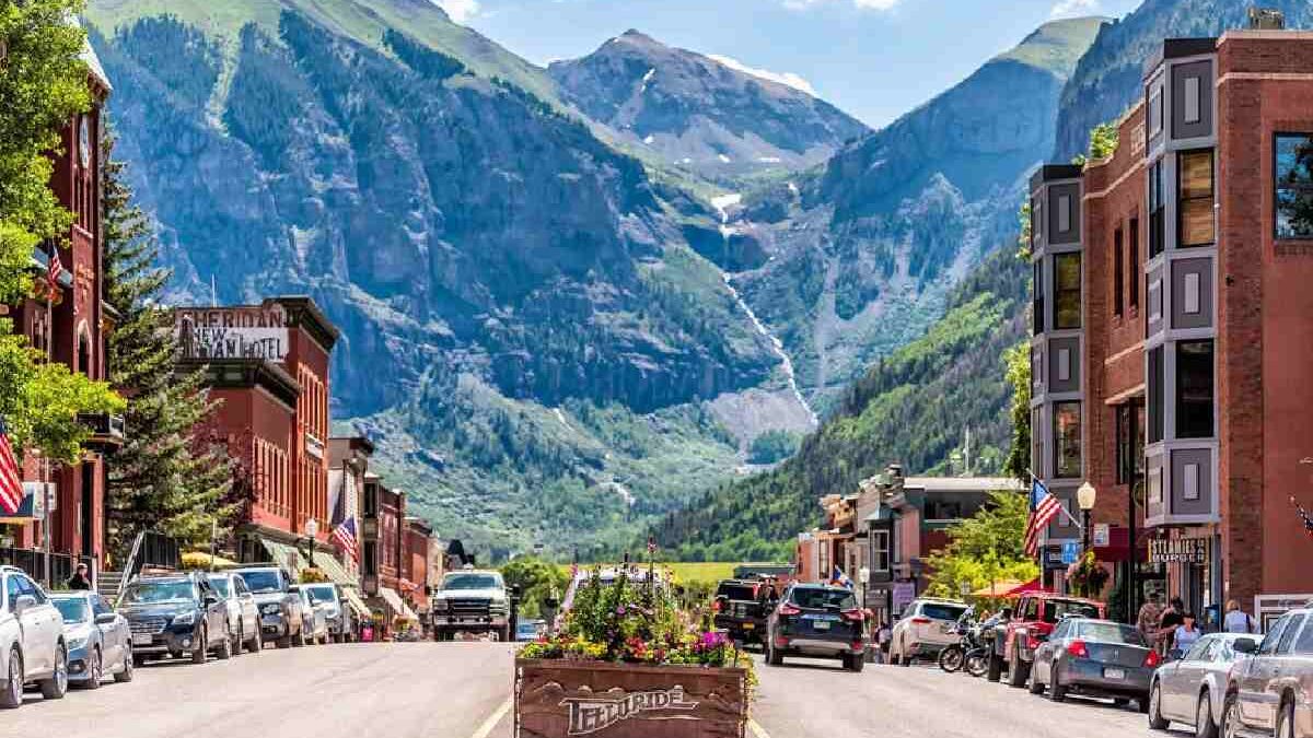 Is It Worth Moving from the City to a Smaller Town?