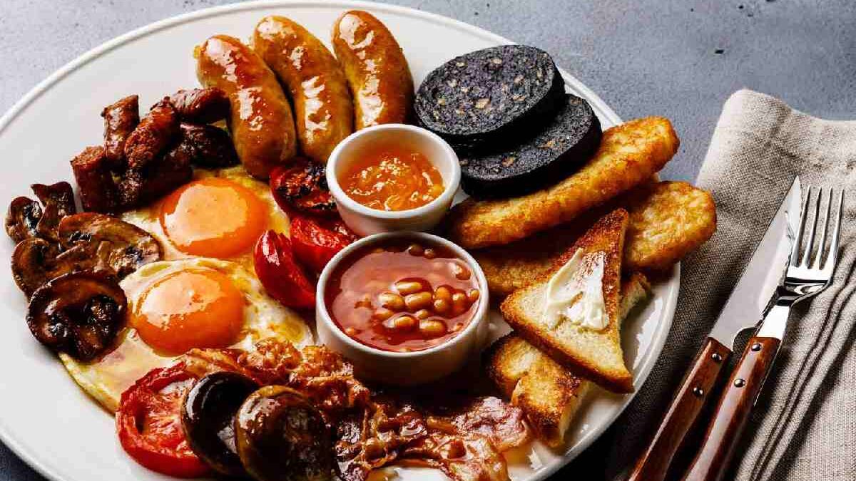 3 Classic British Dishes for You to Explore