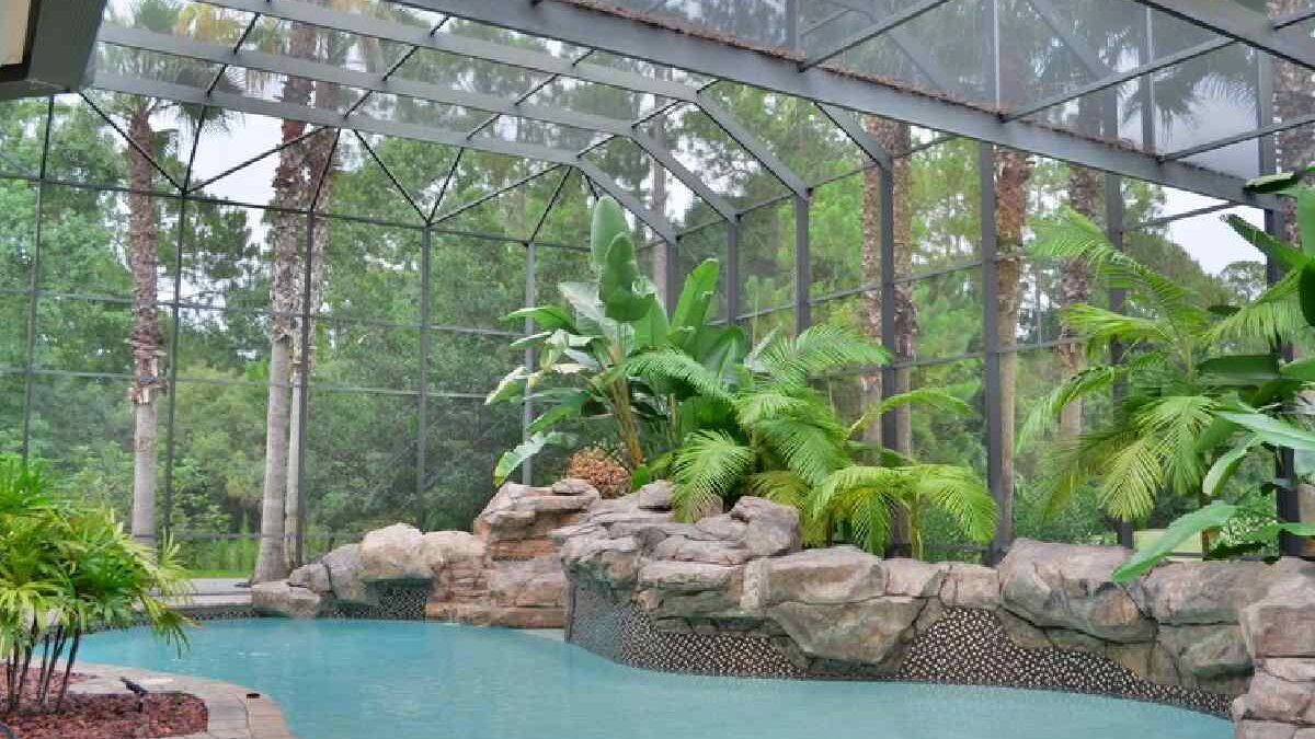 Why Florida Pools Are More Susceptible to Leaks & How to Protect Yours